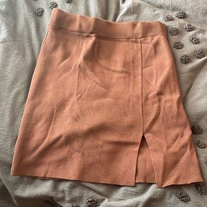 Lioness Mini Slit Skirt —— Brown